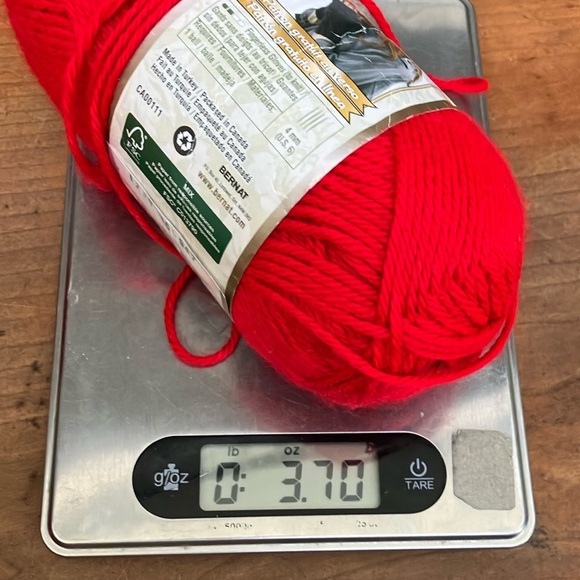 3 balls /packages Bernat Satin Yarn crimson red #04705 - Picture 15 of 16